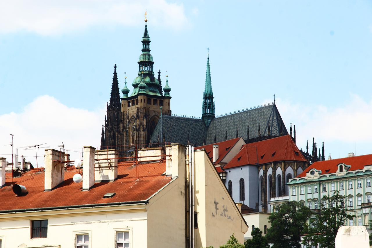 Atilla Empire Hostel Prague Exterior photo